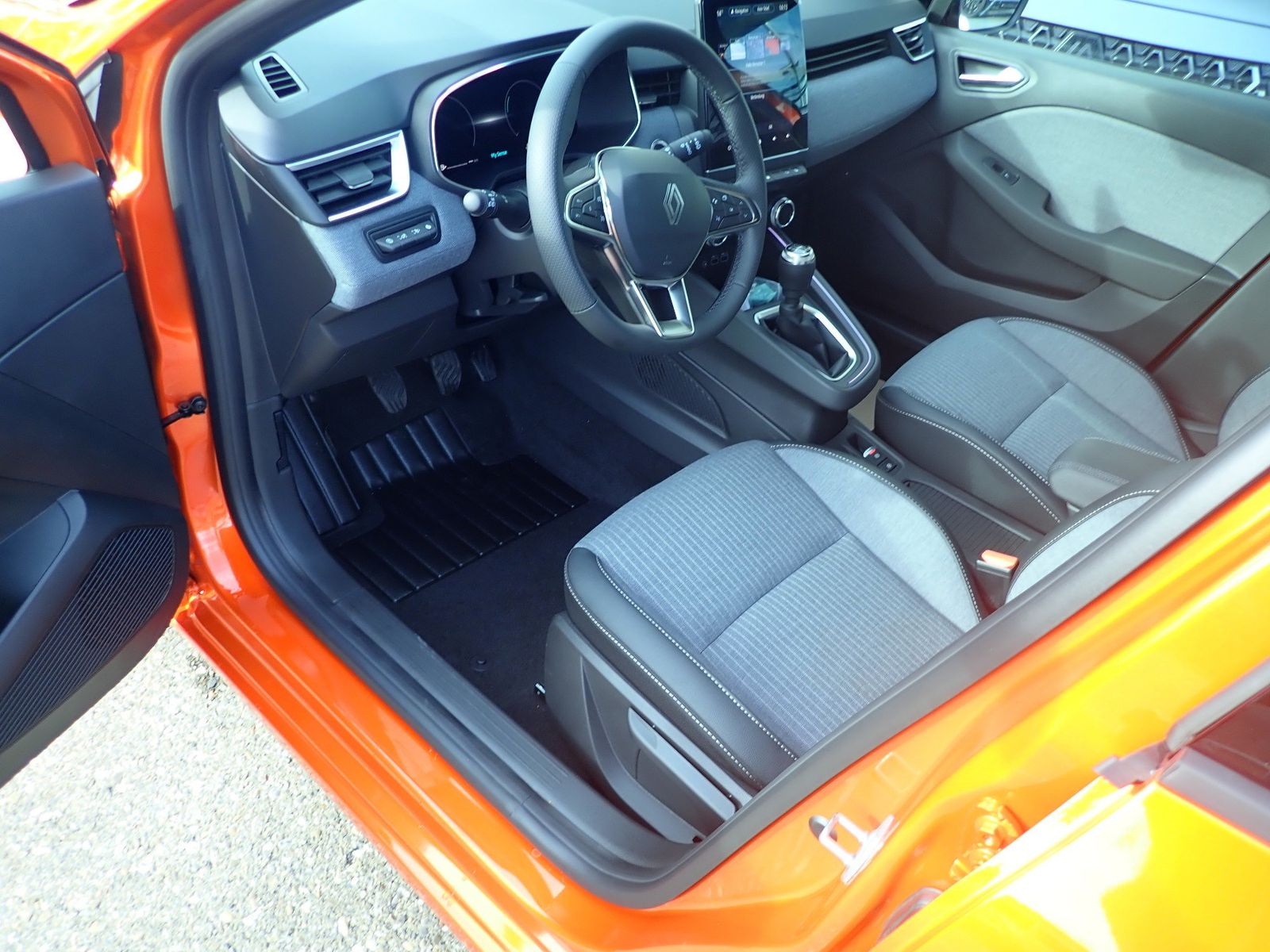Fahrzeugabbildung Renault Clio KISS TCe 90