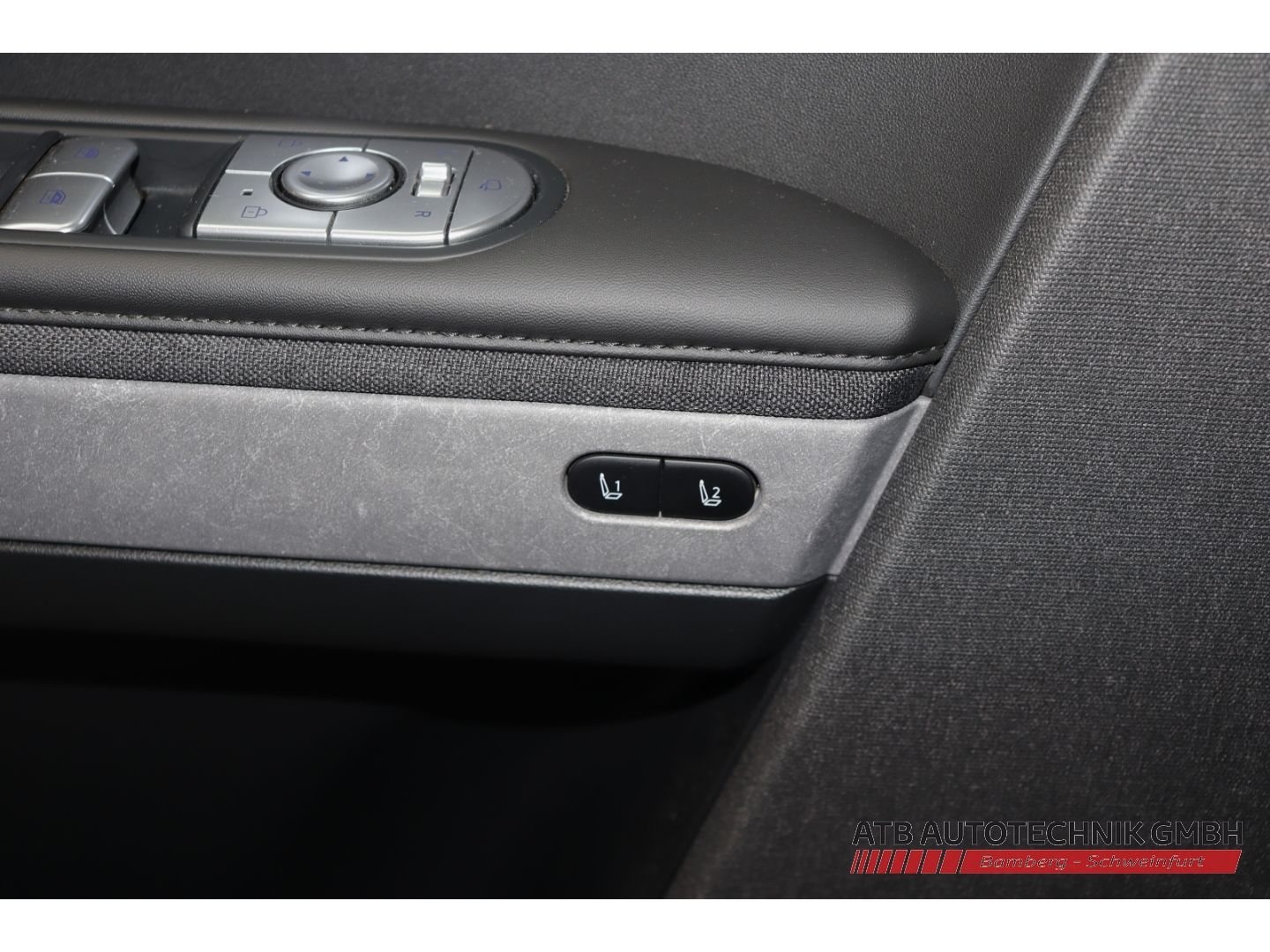 Fahrzeugabbildung Hyundai IONIQ 5 UNIQ 77,4kWh Batt. SOH98,1% 4WD HUD El.