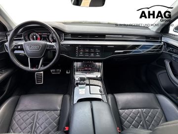 Audi S8 - 9