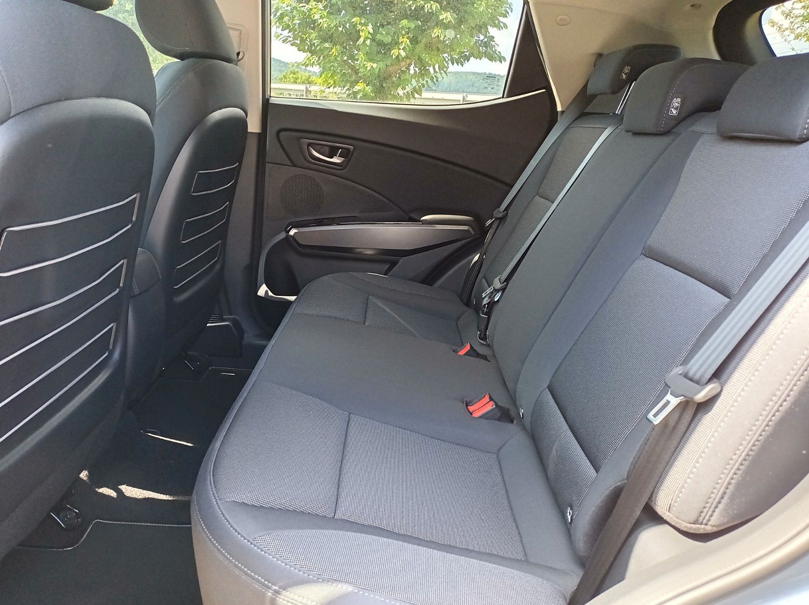 Fahrzeugabbildung KGM TIVOLI 1.5 NOMAD+AUTOMATIK+LM FELGEN+ANDROID++++