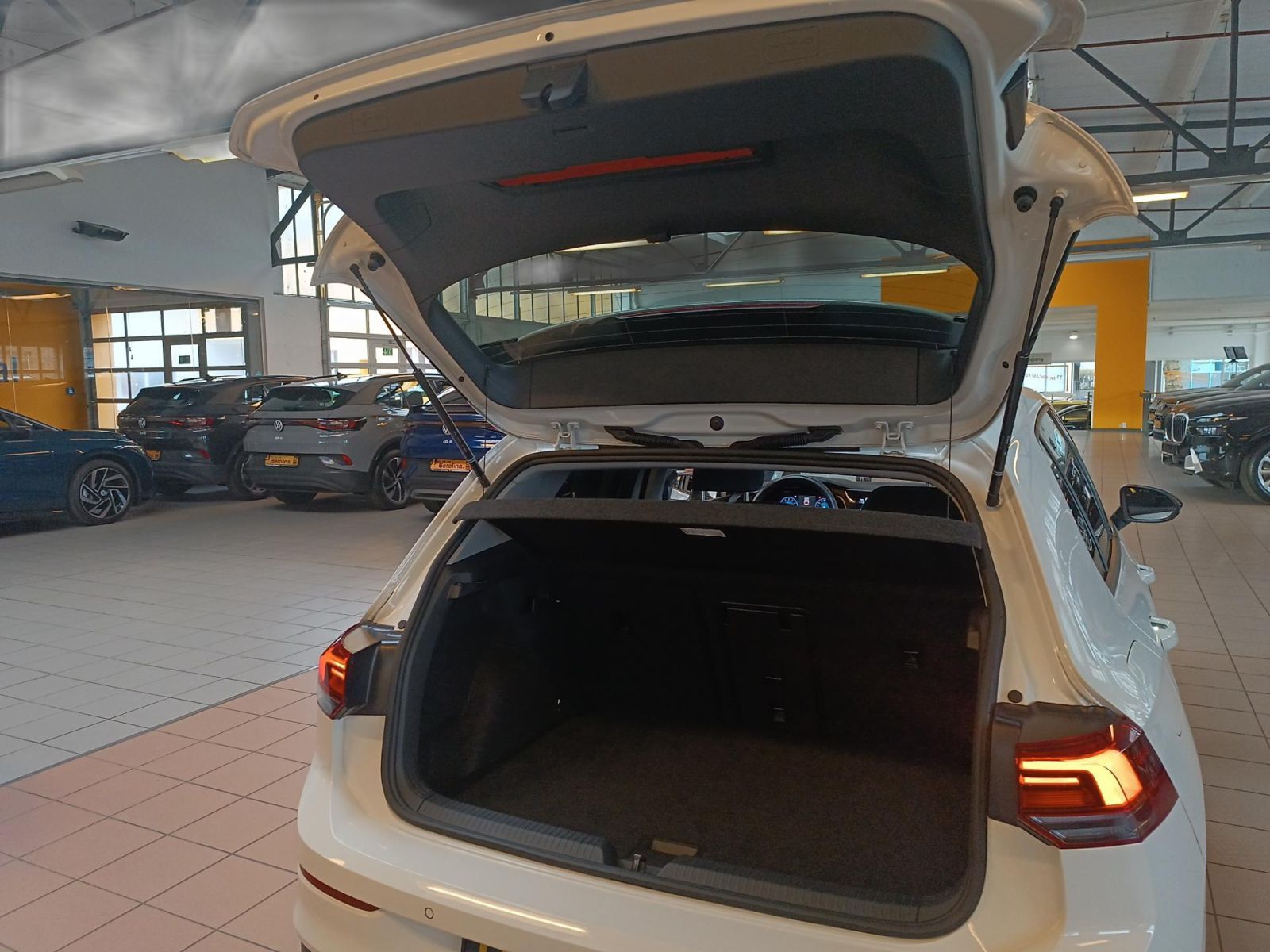 Volkswagen Golf - Bild 17