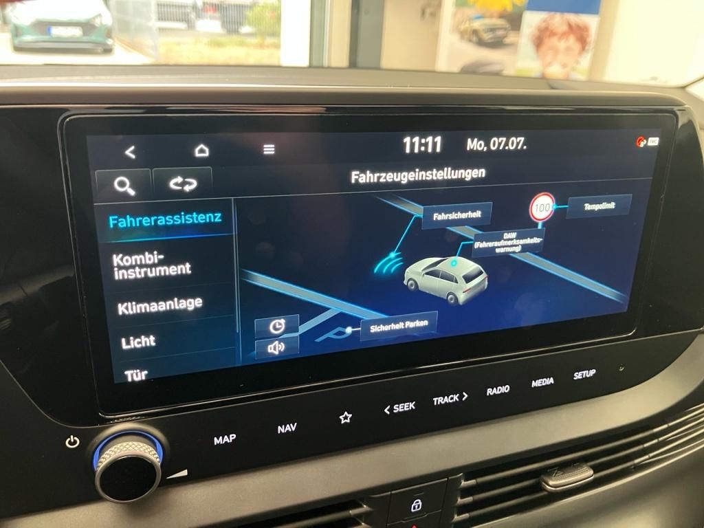 Fahrzeugabbildung Hyundai BAYON 1.0 T-GDI 6-MT Select Navi KAM PDC SpurH