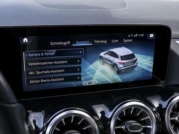 2021 Mercedes-BENZ EQA — миниатюра 18