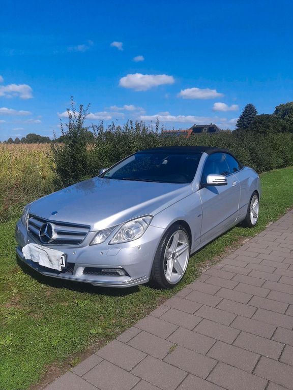 Image of Mercedes-Benz E 350
