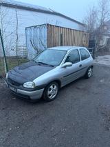 Opel Corsa 1.2 16V Edition 2000 Edition 2000 - Opel Corsa aus 2000: Edition