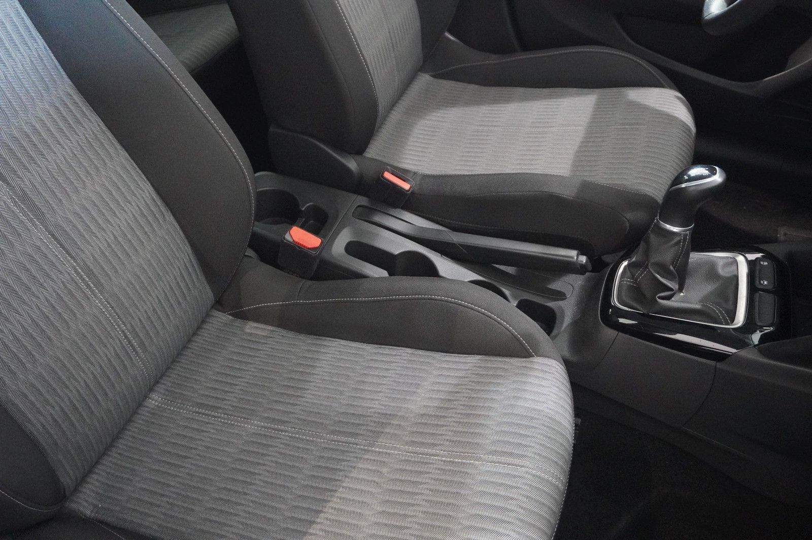 Fahrzeugabbildung Opel Corsa F 1.2 EDITION KLIMA/USB/TEMP./BT