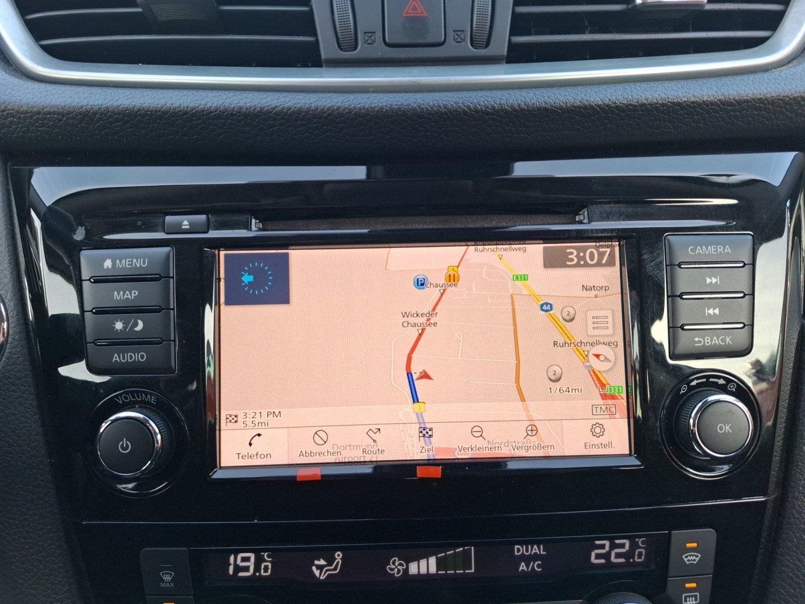 Nissan Qashqai 1.3 DIG-T N-Connecta NAVI AROUND-VIEW 17