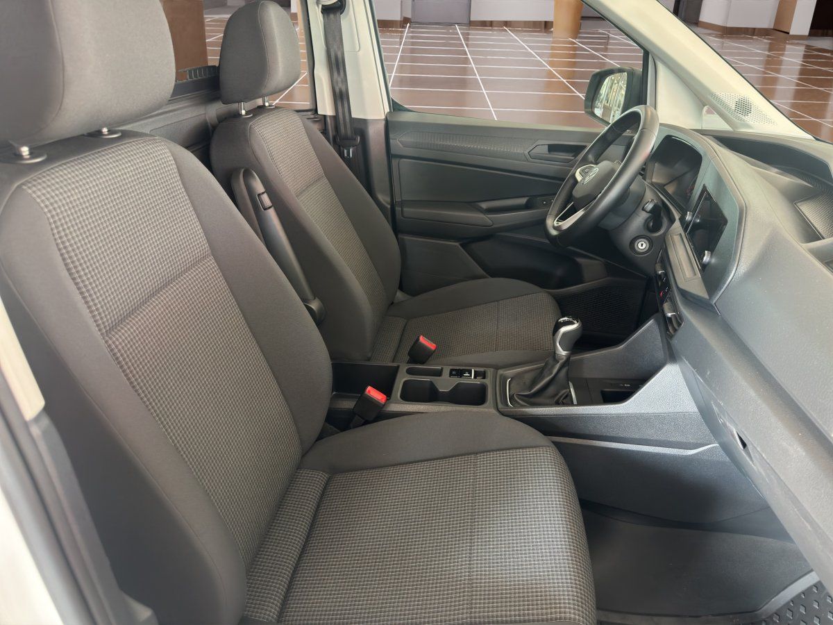 Fahrzeugabbildung Volkswagen Caddy Cargo Maxi 4Motion 2.0 TDI Klima GRA AHK