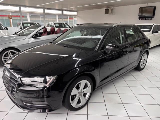 Audi A3 Sportback 1,6 TDI Navi-Aut-Acc-Sportsitze