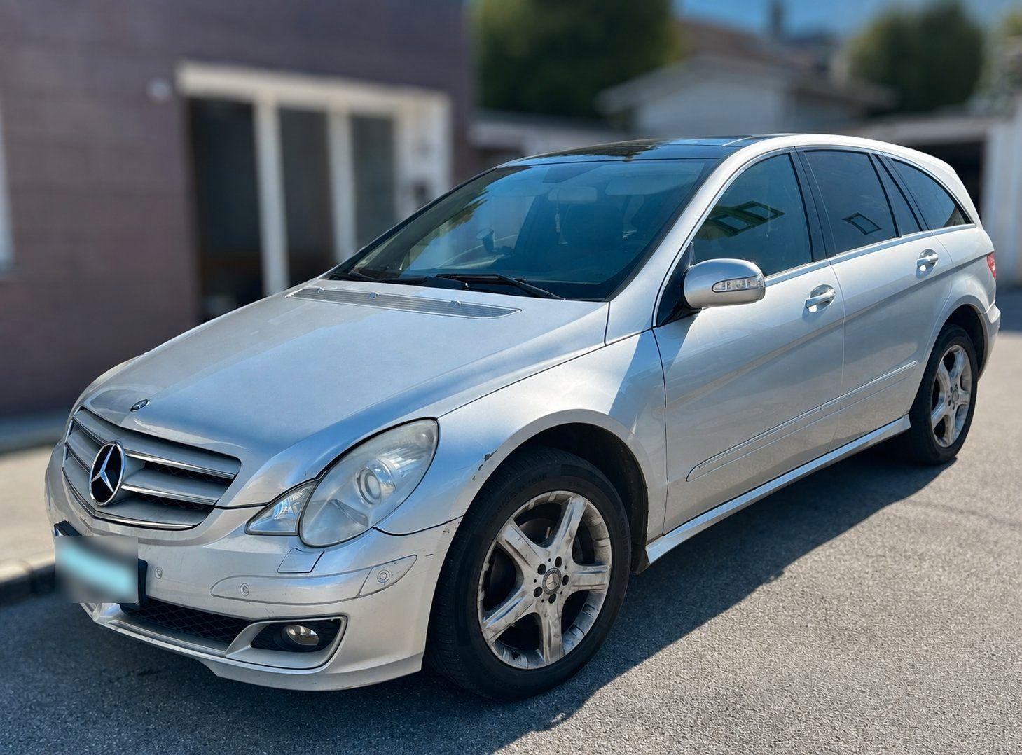 Mercedes-Benz R 320