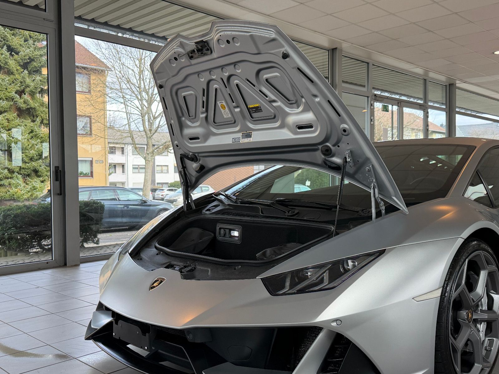 Fahrzeugabbildung Lamborghini Huracán EVO V10 /LIFT/SENSONUM/KAMERA/ACC