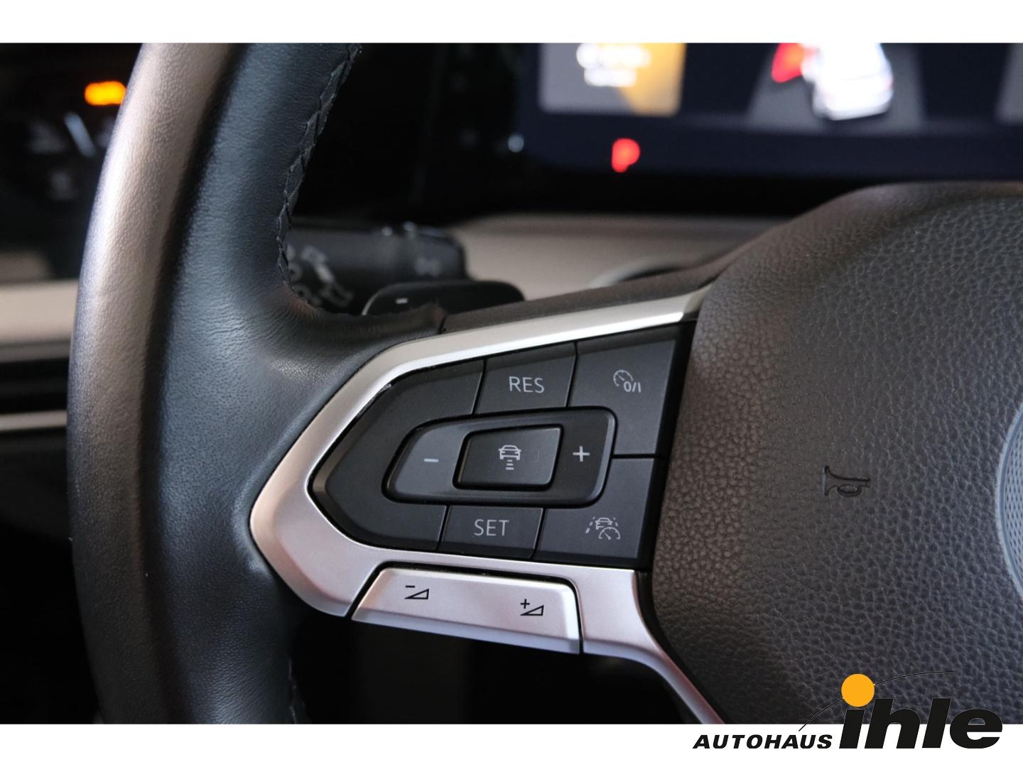 Volkswagen Golf VIII 1,5 eTSI DSG IQ-LIGHT+NAVI+R-FAHRKAMER, миниатюра 20