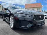 Jaguar XE R-DYNAMIC SE AWD HUD + PANO + KAMERA - Jaguar XE: R Dynamic Se