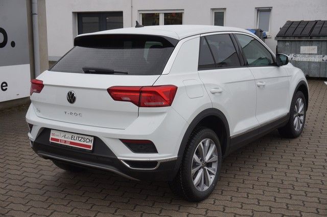 Fahrzeugabbildung Volkswagen T-Roc TSI Style LED AHK Navi ACC RFK SH LM