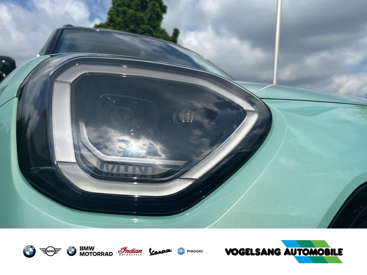 Fahrzeugabbildung MINI Aceman SE Classic Trim,Panodach,HeadUp,19''LMFel