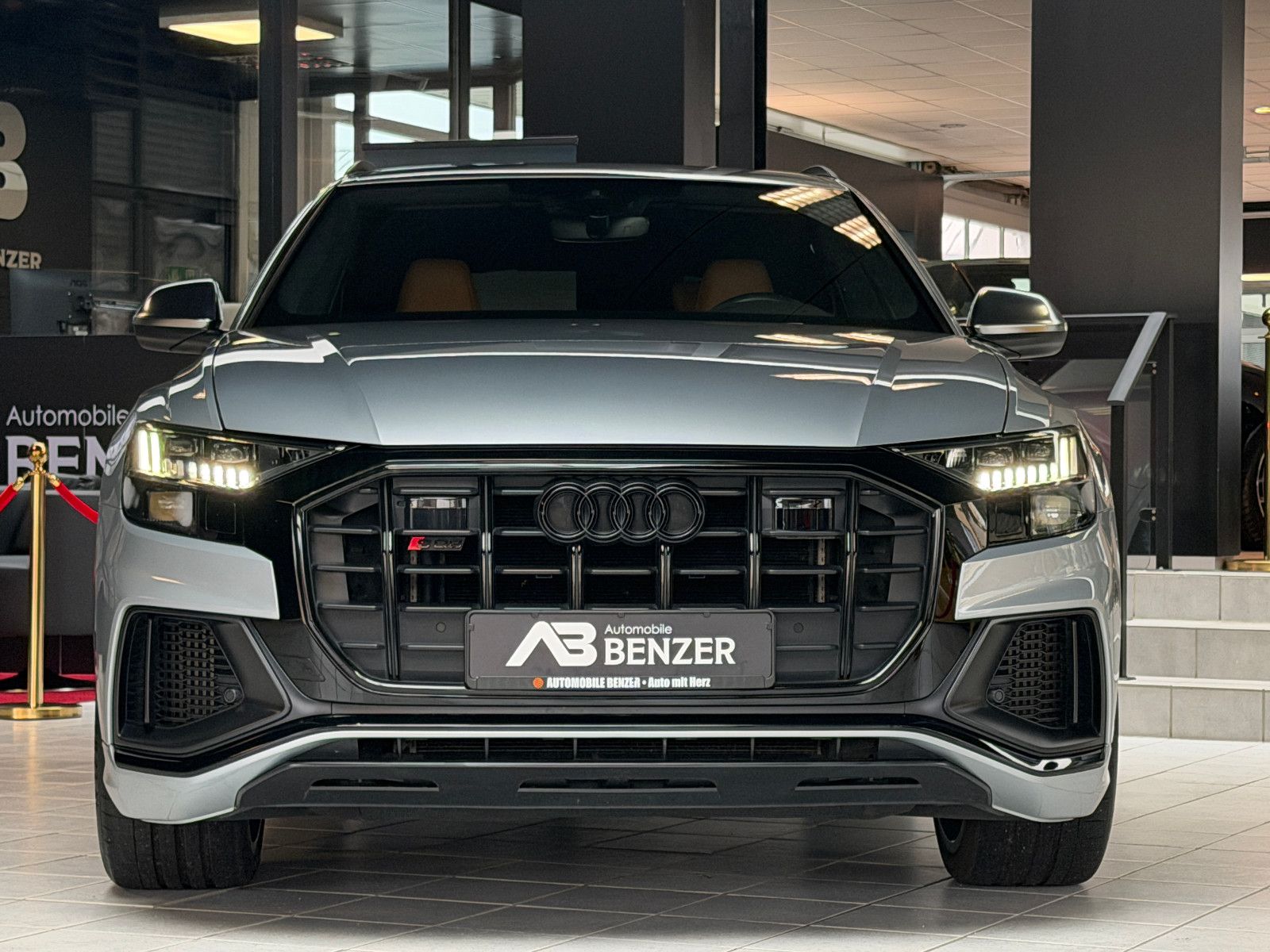 Fahrzeugabbildung Audi SQ8 4.0 TFSI quattro/EXCLUSIVE/ALCANTARA/BLACK
