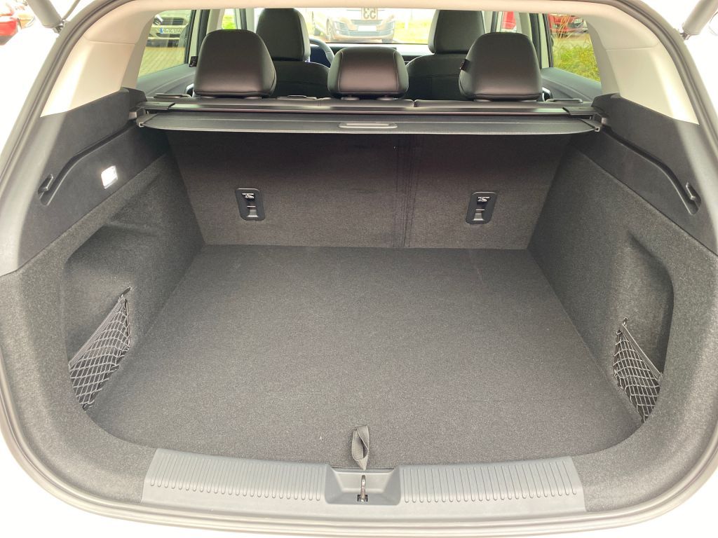 Fahrzeugabbildung MG HS 1.5T Automatik Luxury *Allwetter*LED*Cam*