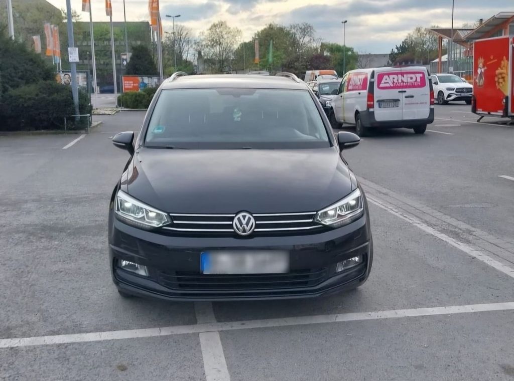 Image of Volkswagen Touran