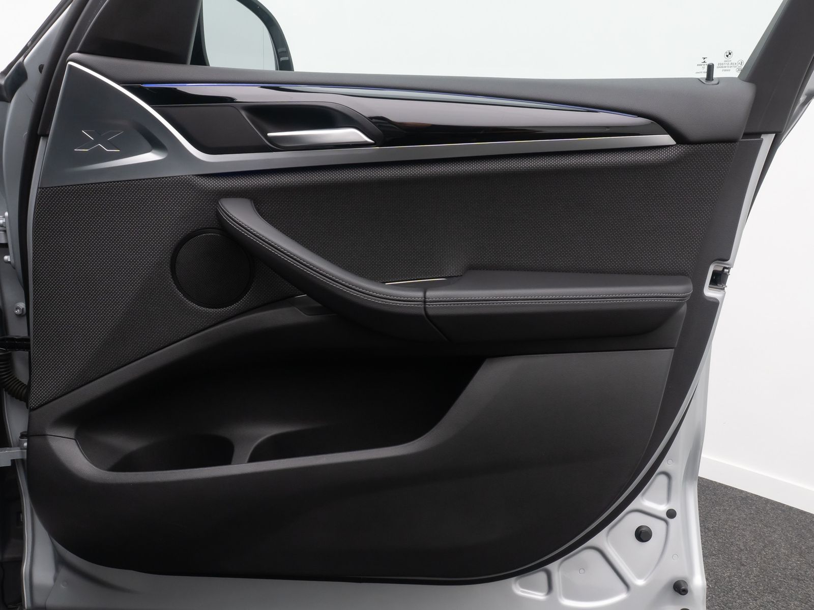 Fahrzeugabbildung BMW X3 xD20d  xLine Kamera DAB CockPit+AHK Sport 20"