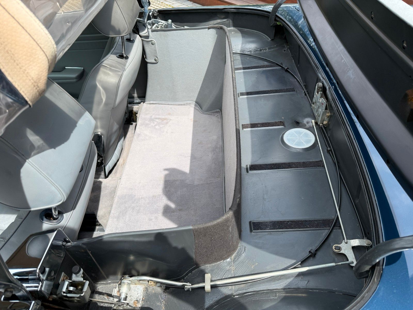 Fahrzeugabbildung Mercedes-Benz SL 560