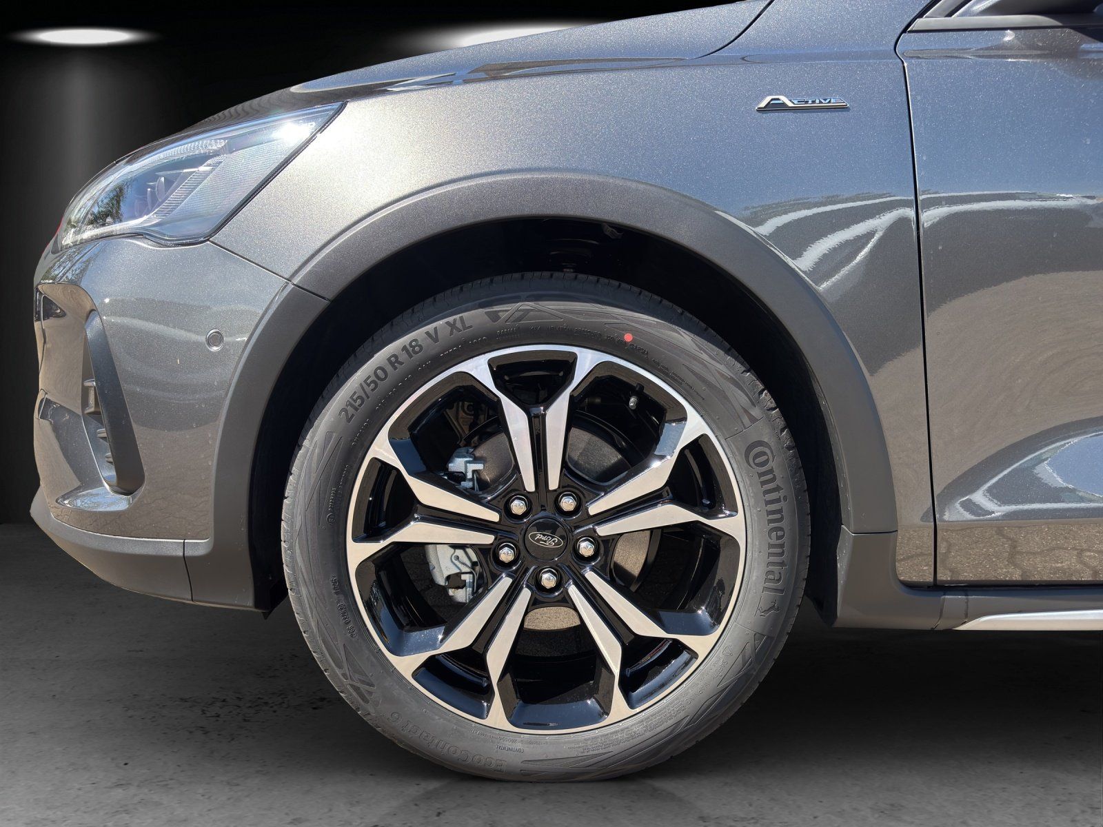 Fahrzeugabbildung Ford Focus Active X Pano Dach B&O Winter Pak. LED Mat