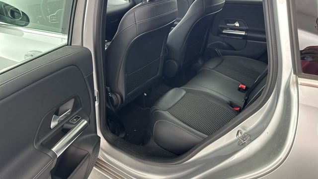 Fahrzeugabbildung Mercedes-Benz B 180 Progressive Automatik+Kamera+Panorama+AHK