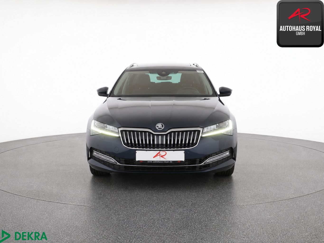 Skoda Superb Combi 2.0 TSI 4x4 PANO,360GRAD,MASSAGE,SH foto 8