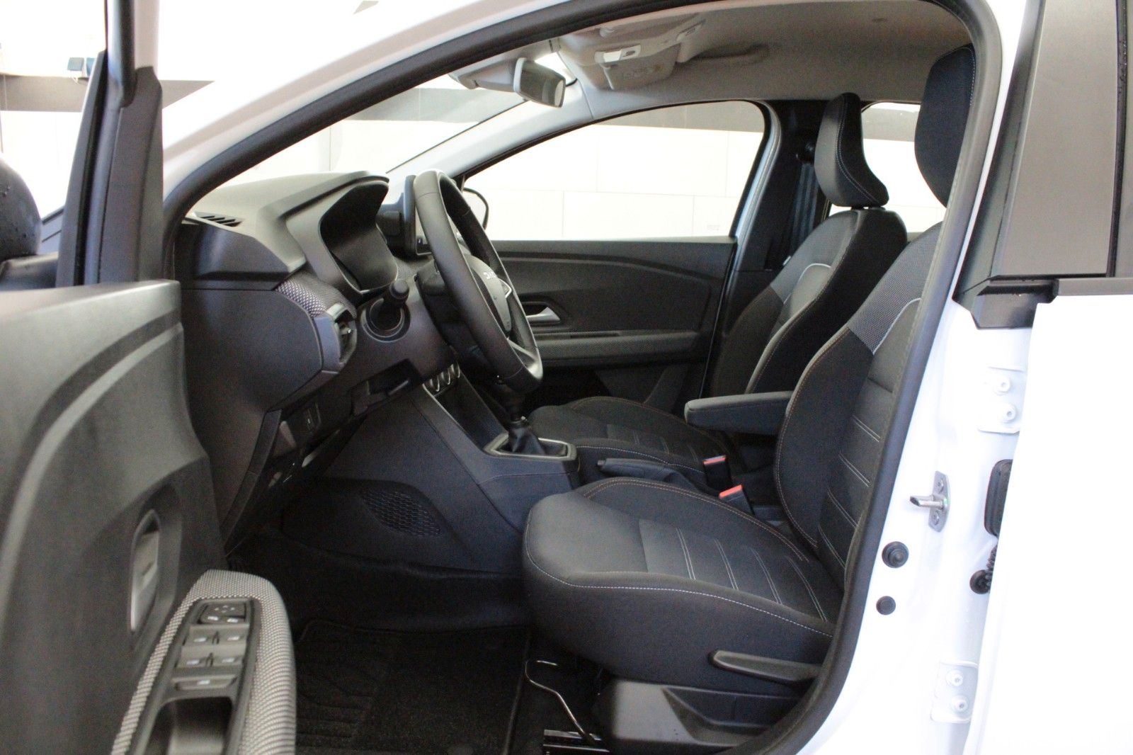 Fahrzeugabbildung Dacia Sandero TCe 90 Stepway  Expression*Winterpaket.*
