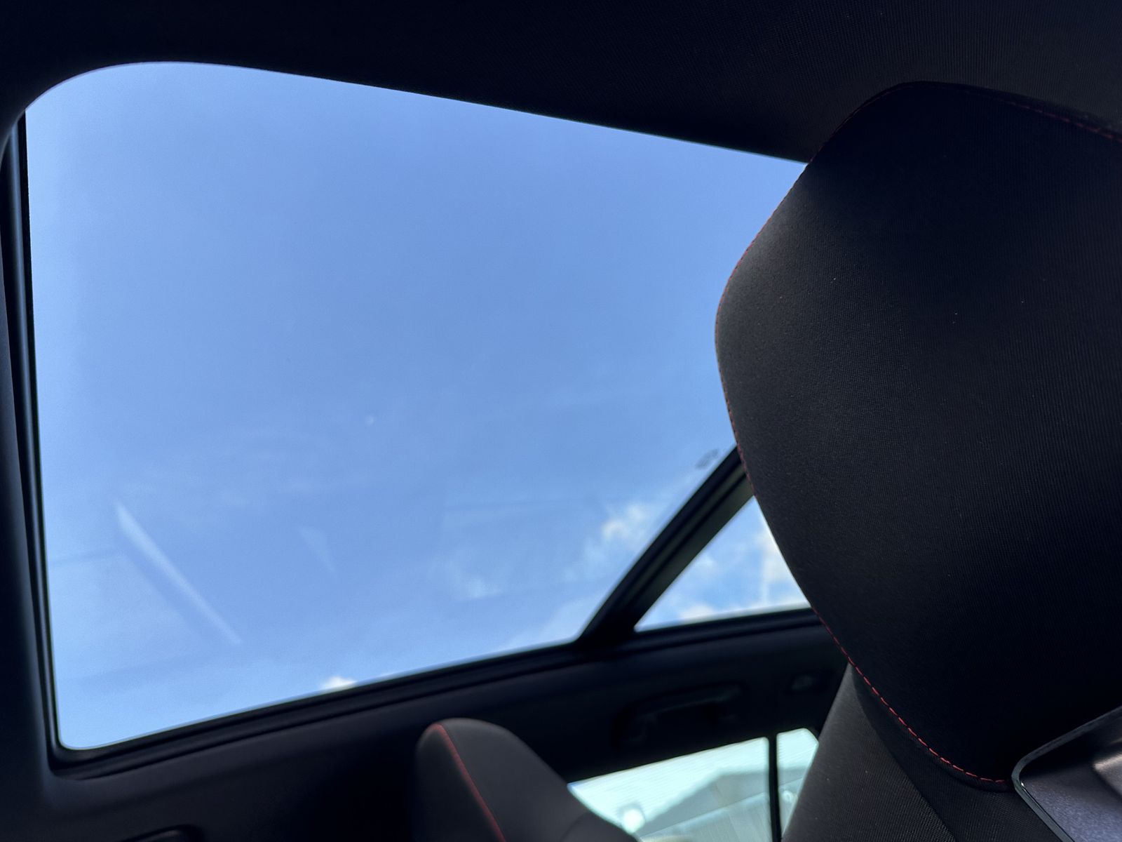 Fahrzeugabbildung SKODA Octavia Combi RS NAV+MATRIX+PANO+STHZ+18ZOLL+KAM