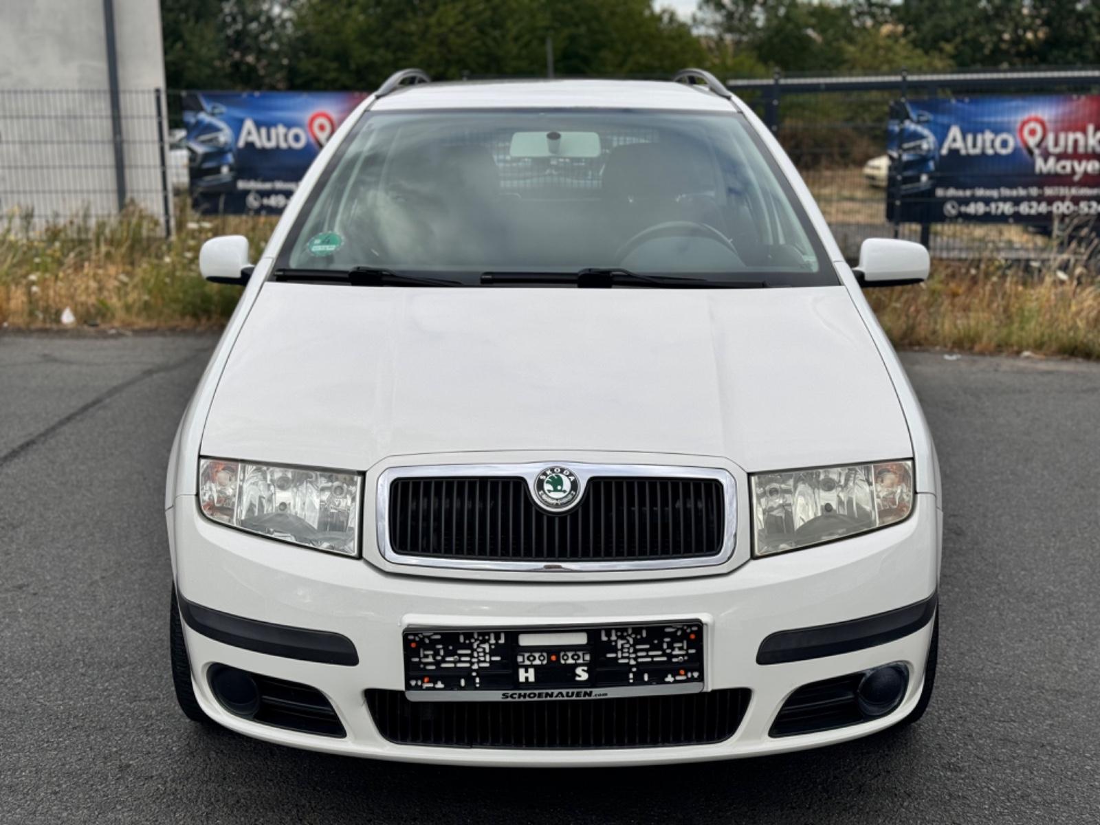Skoda Fabia 2005 — rear view