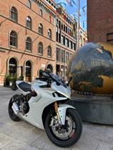 Ducati Supersport 950 S (Perlmuttweiß)