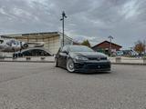 Volkswagen Golf VII Lim. R BMT 4Motion/2-Hand/ Hurricane/ - Volkswagen Golf mit Benzin-Antrieb: Sportwagen, Automatik
