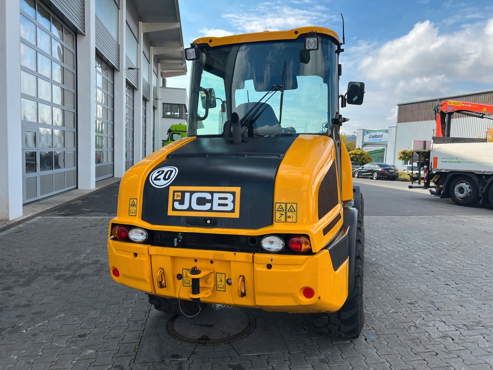 Fahrzeugabbildung JCB 407 SV / nur 268h! / Klappschaufel & Gabel