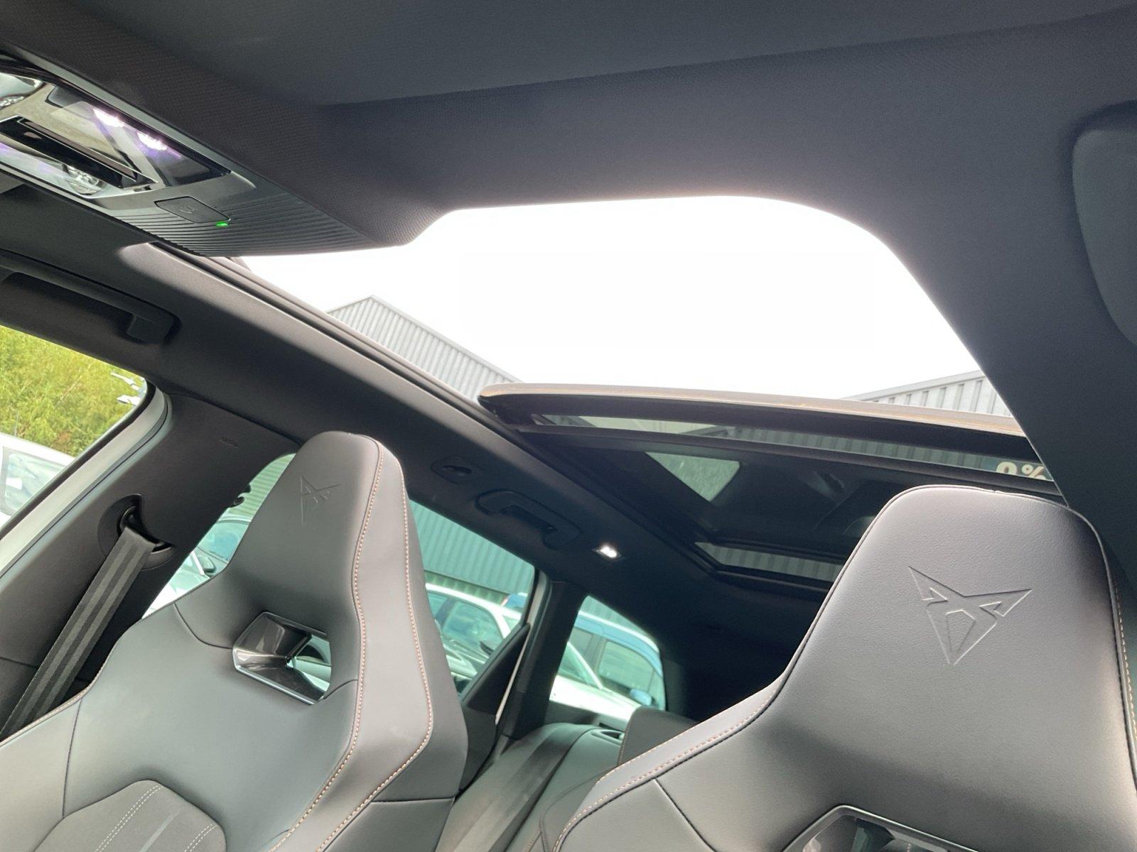 Cupra Leon Sportstourer VZ 2.0 TSI 4Drive SHZ LED NAVI
