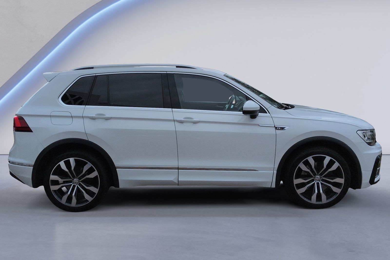 Tiguan 2.0 TSI DSG 4MOTION R-LINE NAVI+LED+SHZ