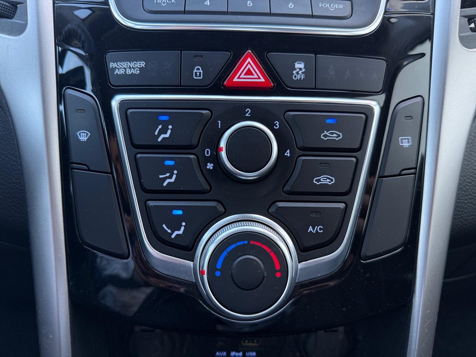 Hyundai i30 1.4 Classic PDC Bluetooth Klima USB AUX