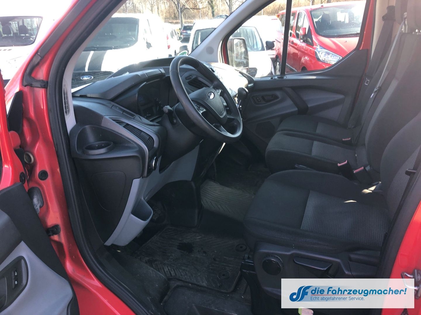 Fahrzeugabbildung Ford Transit Custom Kombi 300 L1 2.2 TDCi *2379 *KLIM