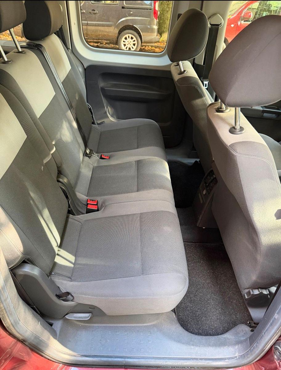 Volkswagen Caddy 2011 — photo 7