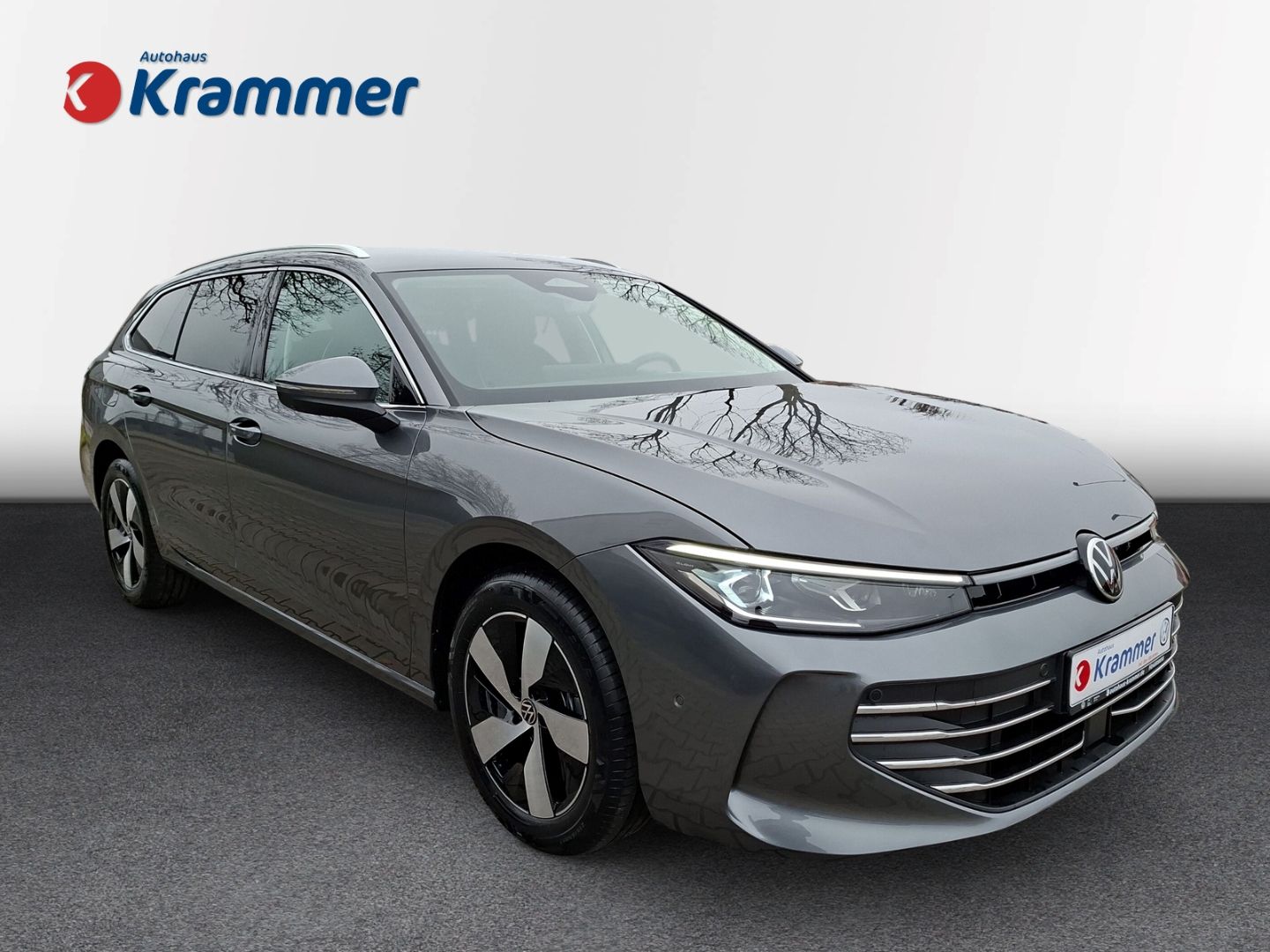 Volkswagen Passat Variant 1.5 eTSI DSG Business AHK IQLIGH foto 2