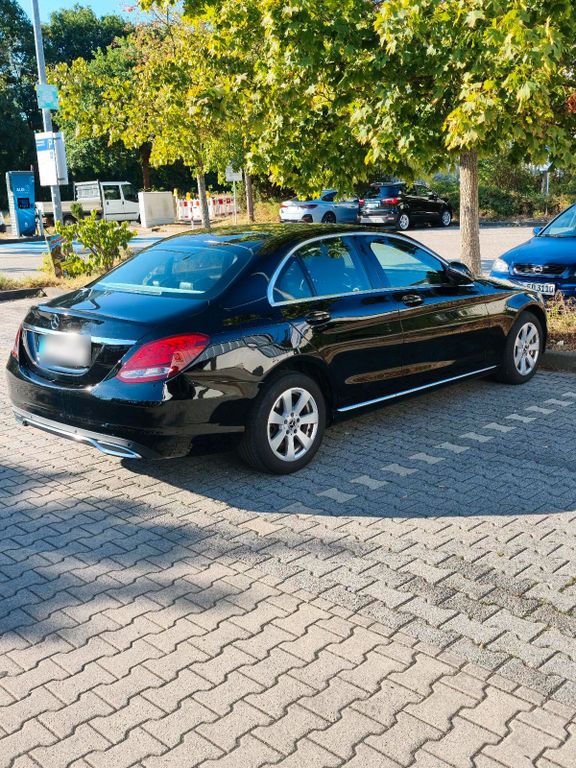 Image of Mercedes-Benz C 220