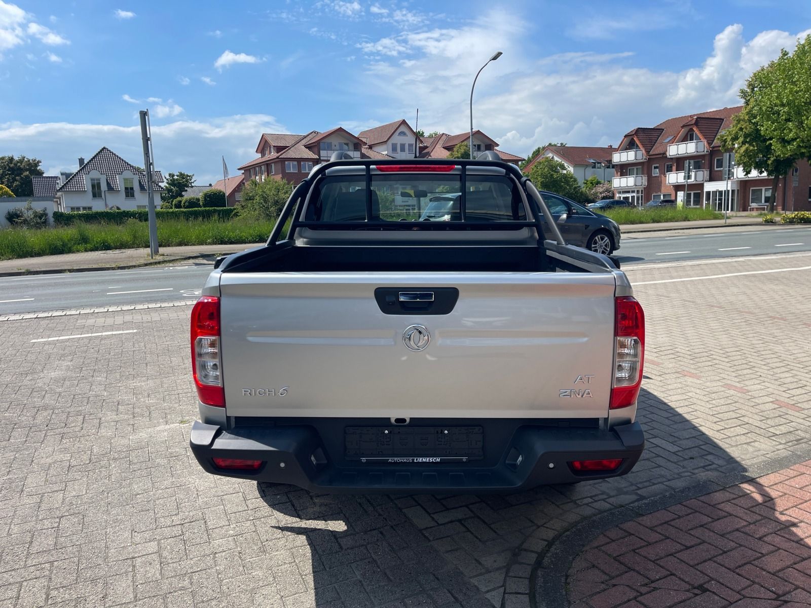 Fahrzeugabbildung DFSK DFM Navara 2.3 TDi 4x4 Automatik Doka Luxury Kam