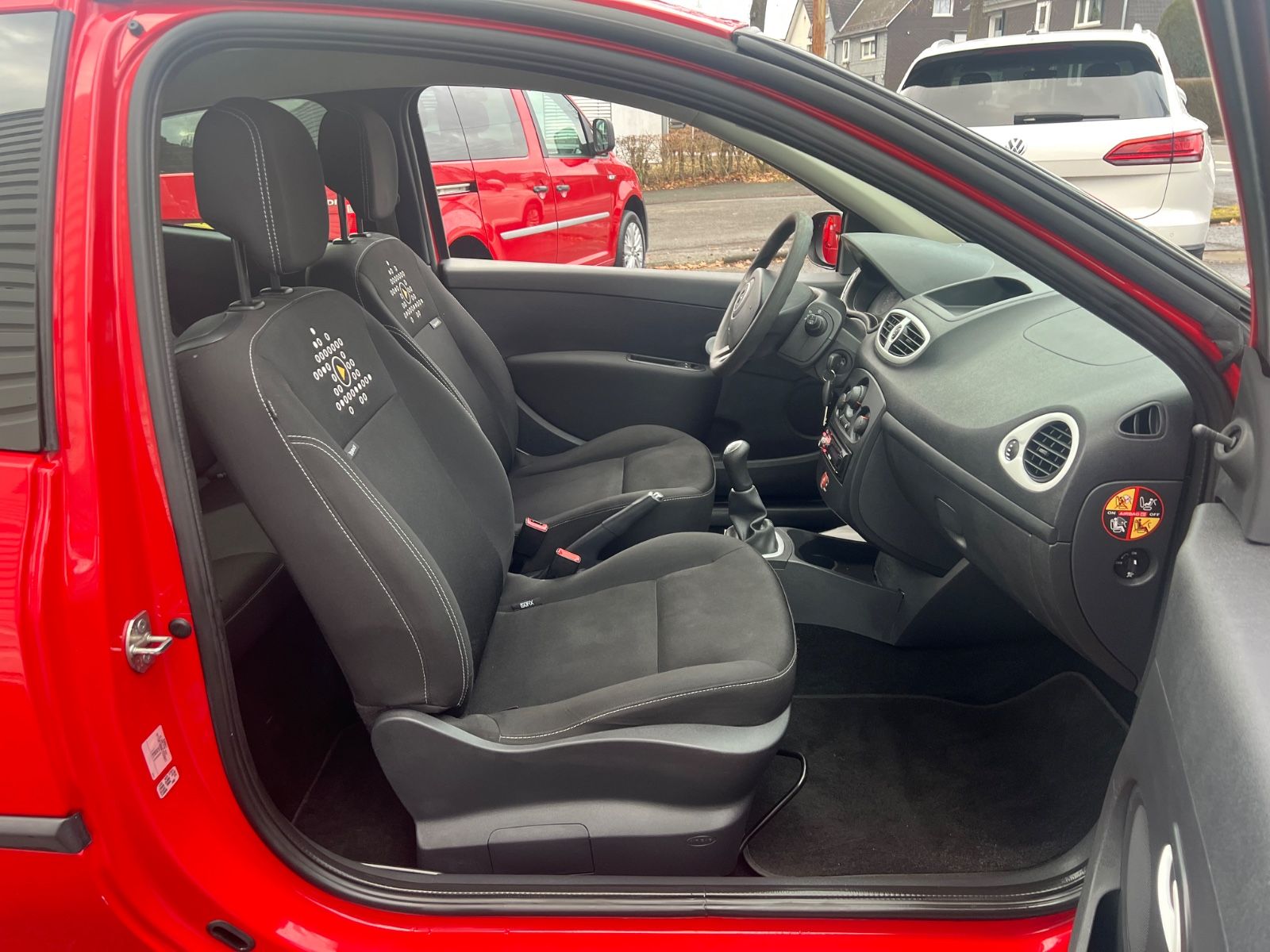 Fahrzeugabbildung Renault Clio III GPS * TÜV NEU *