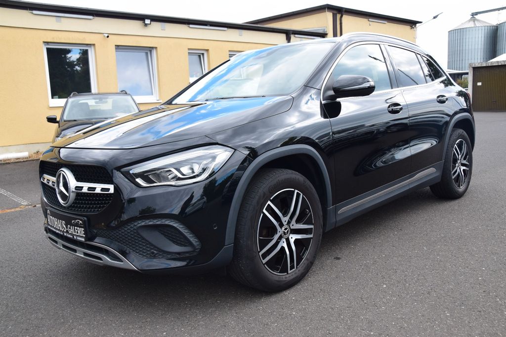 Mercedes-Benz GLA 180