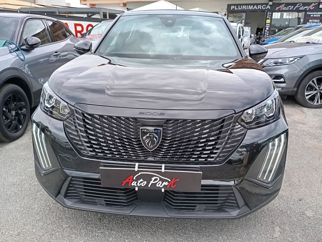 Peugeot 2008 Hybrid 145 e-DCS6 Style imagem 3