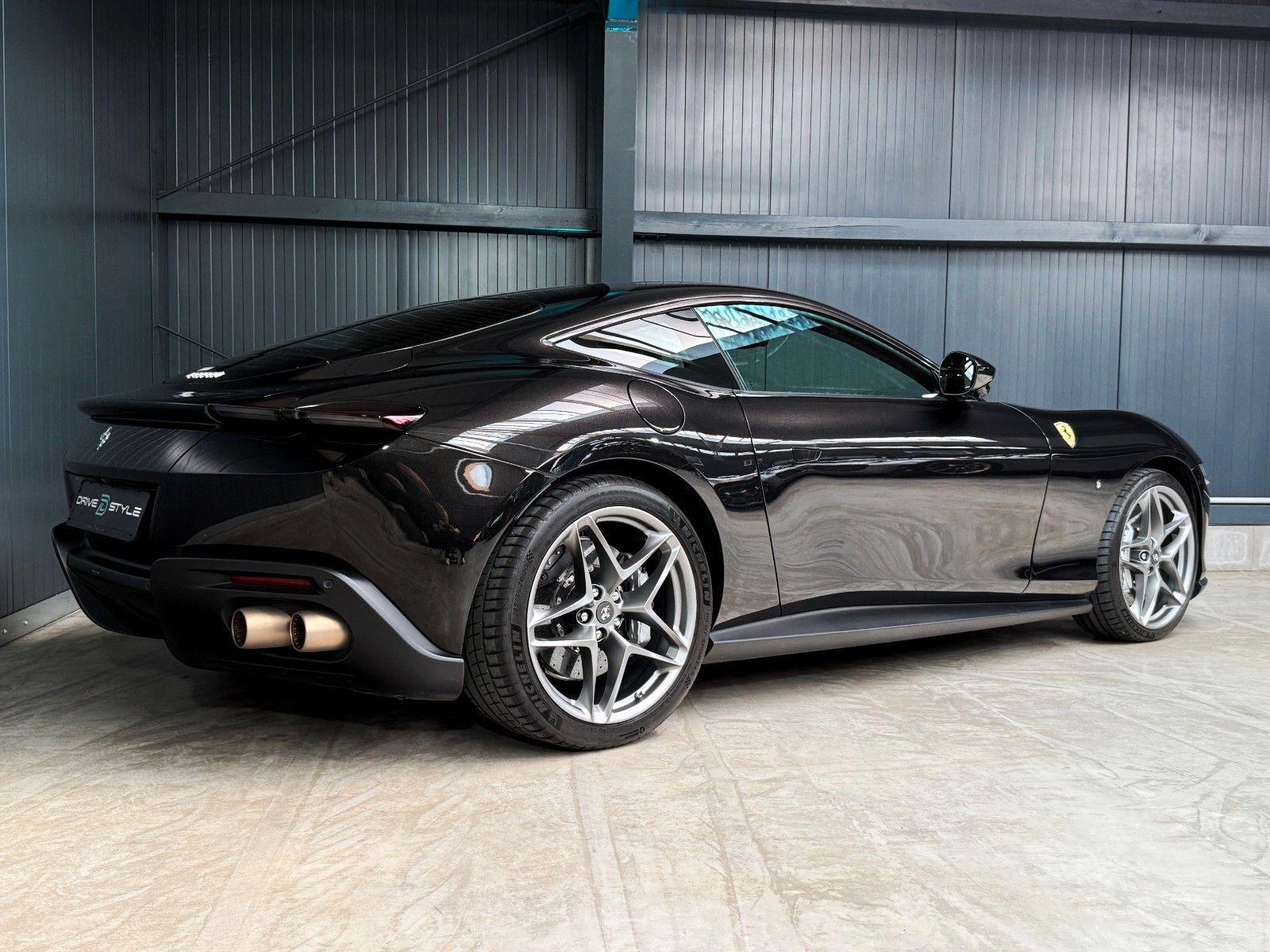 Fahrzeugabbildung Ferrari Roma +Carbon + ADAS + Beifahrerdisplay