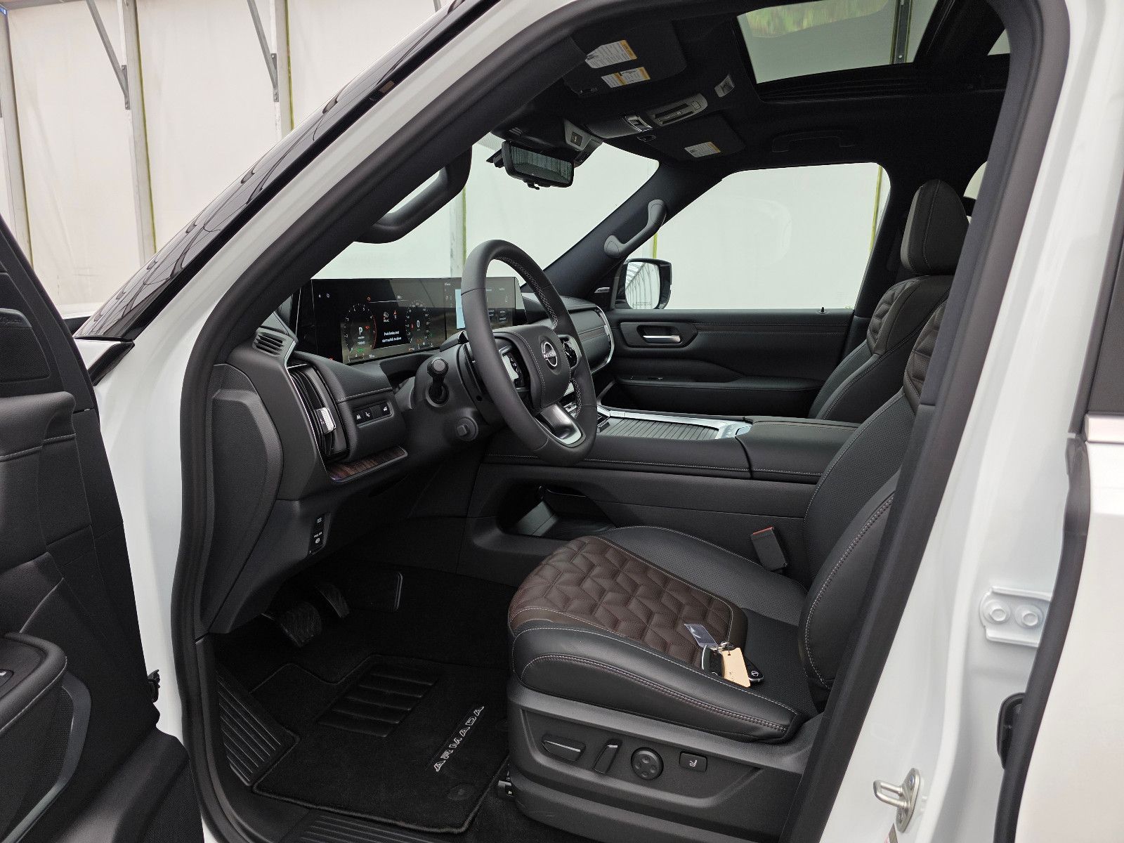 Fahrzeugabbildung Nissan Armada PLATINUM RESERVE T1: 85.000 EURO Stock!