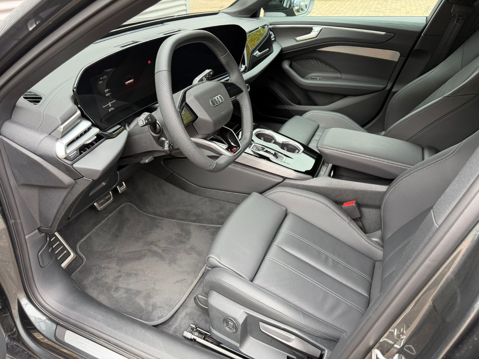 Fahrzeugabbildung Audi A6 Avant 2.0 150 kW TDI quattro