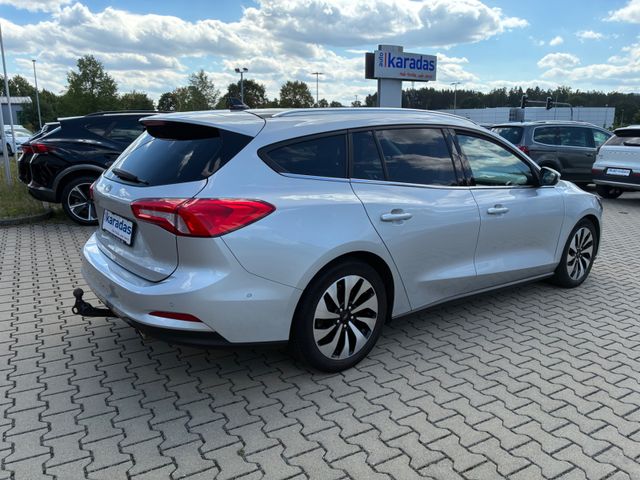 Fahrzeugabbildung Ford Focus 2,0 EcoBlue Turnier >AHK/Standheiz/PANO