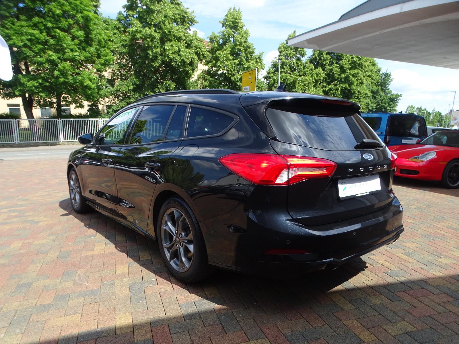 Ford Focus Turnier Autom. "ACC/SHZ/RFK/LED/NAVI"