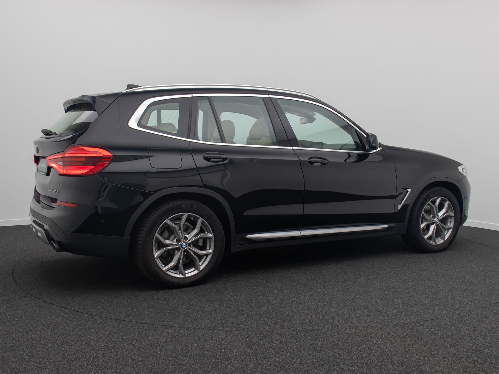 Fahrzeugabbildung BMW X3 xD30e xLine 360°HUD DAB HIFi Panorama Komfort